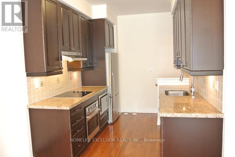 1 - 20 Hargrave Lane, Toronto, Ontario  M4N 0A4 - Photo 4 - C12578132