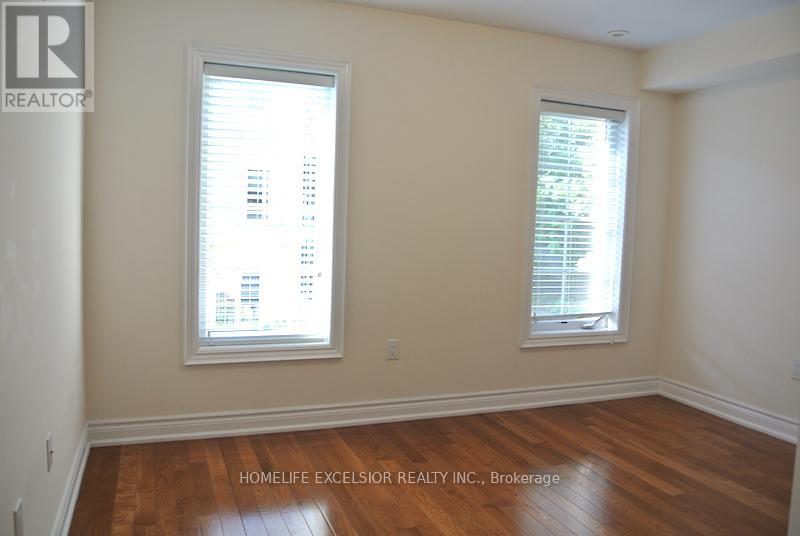 1 - 20 Hargrave Lane, Toronto, Ontario  M4N 0A4 - Photo 7 - C12578132