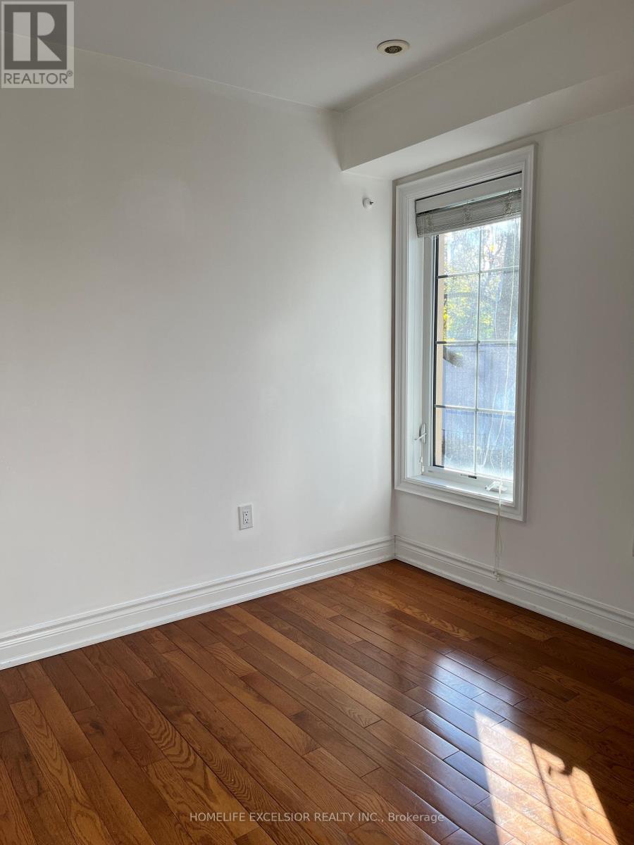 1 - 20 Hargrave Lane, Toronto, Ontario  M4N 0A4 - Photo 8 - C12578132