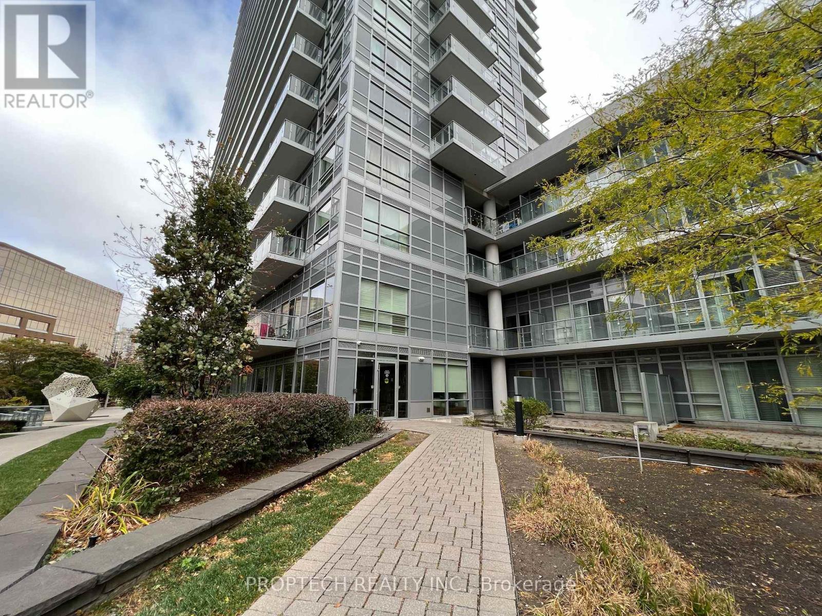 1601 - 2015 Sheppard Avenue E, Toronto, Ontario  M2J 0B3 - Photo 2 - C12578166