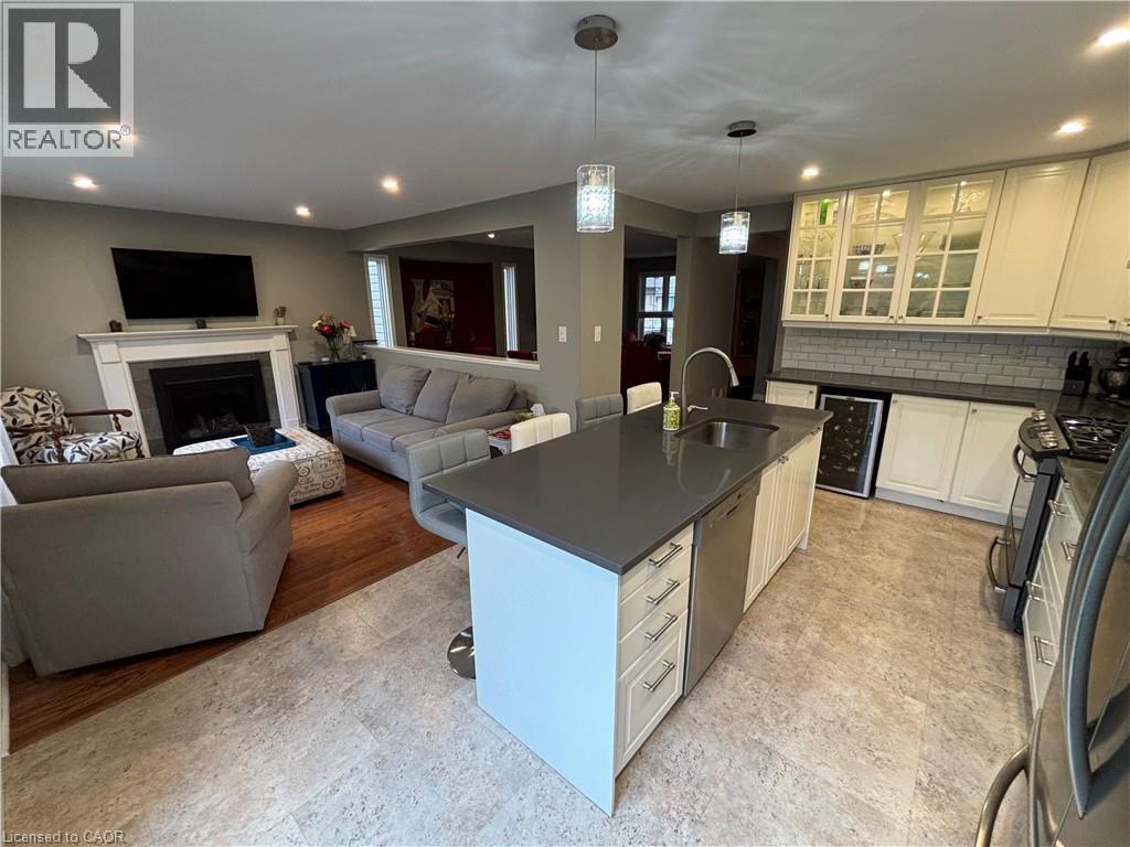 111 Duncairn Crescent, Hamilton, Ontario  L9C 6E9 - Photo 11 - 40790633