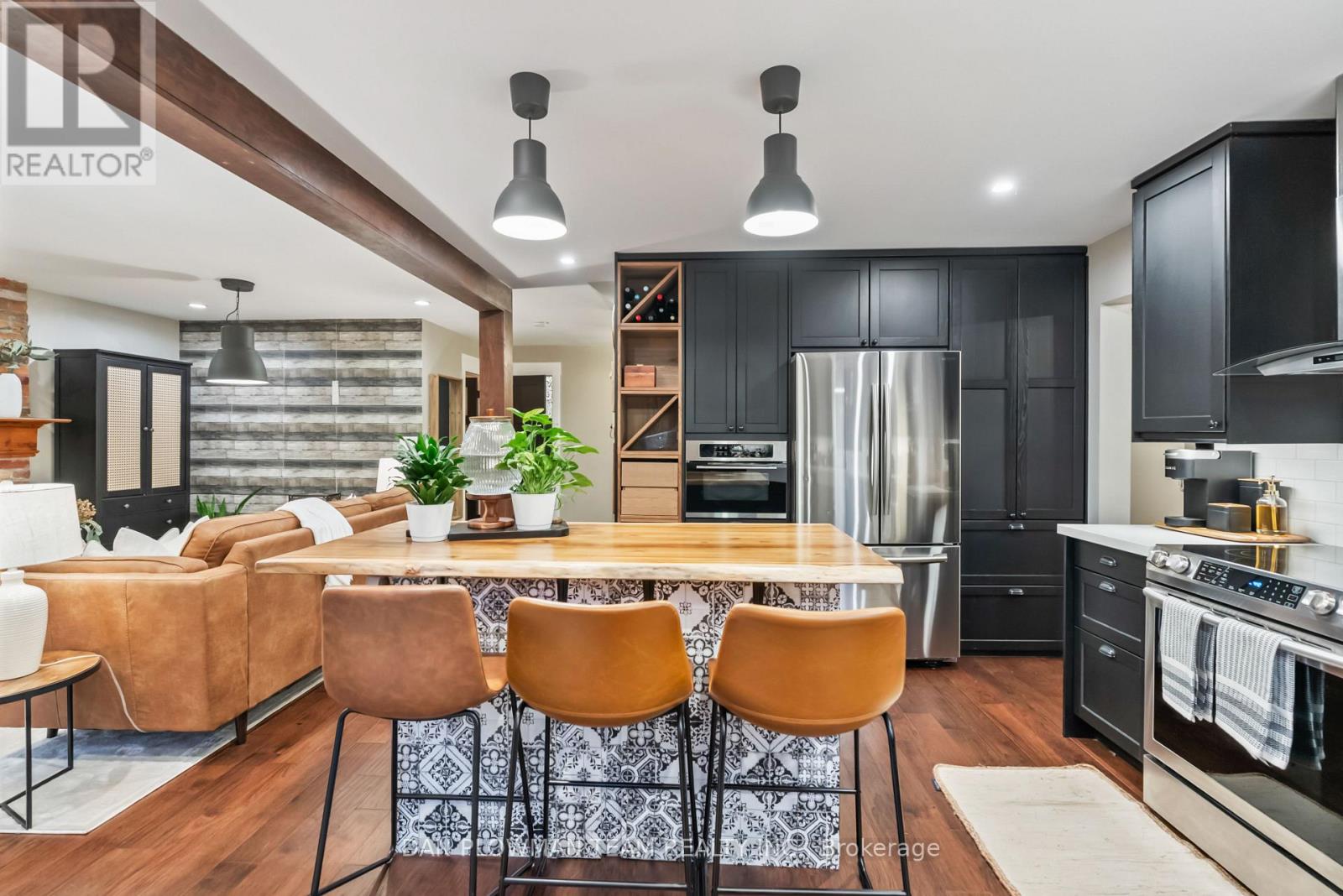 21 Woodlawn Court, Whitby, Ontario  L1N 6R4 - Photo 11 - E12578102