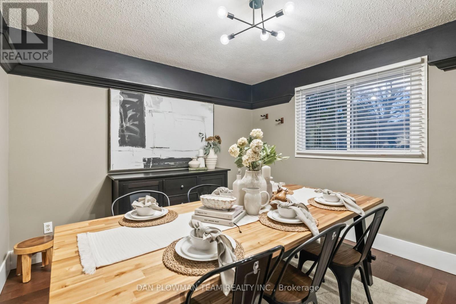 21 Woodlawn Court, Whitby, Ontario  L1N 6R4 - Photo 13 - E12578102