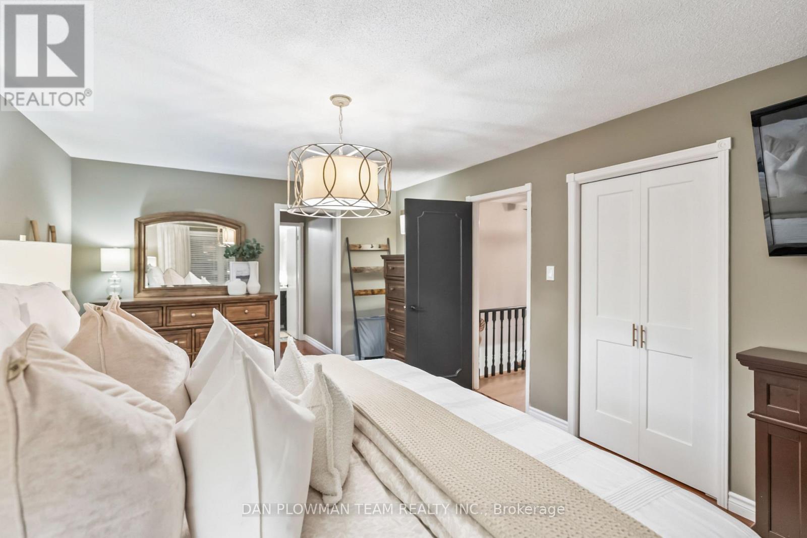 21 Woodlawn Court, Whitby, Ontario  L1N 6R4 - Photo 22 - E12578102