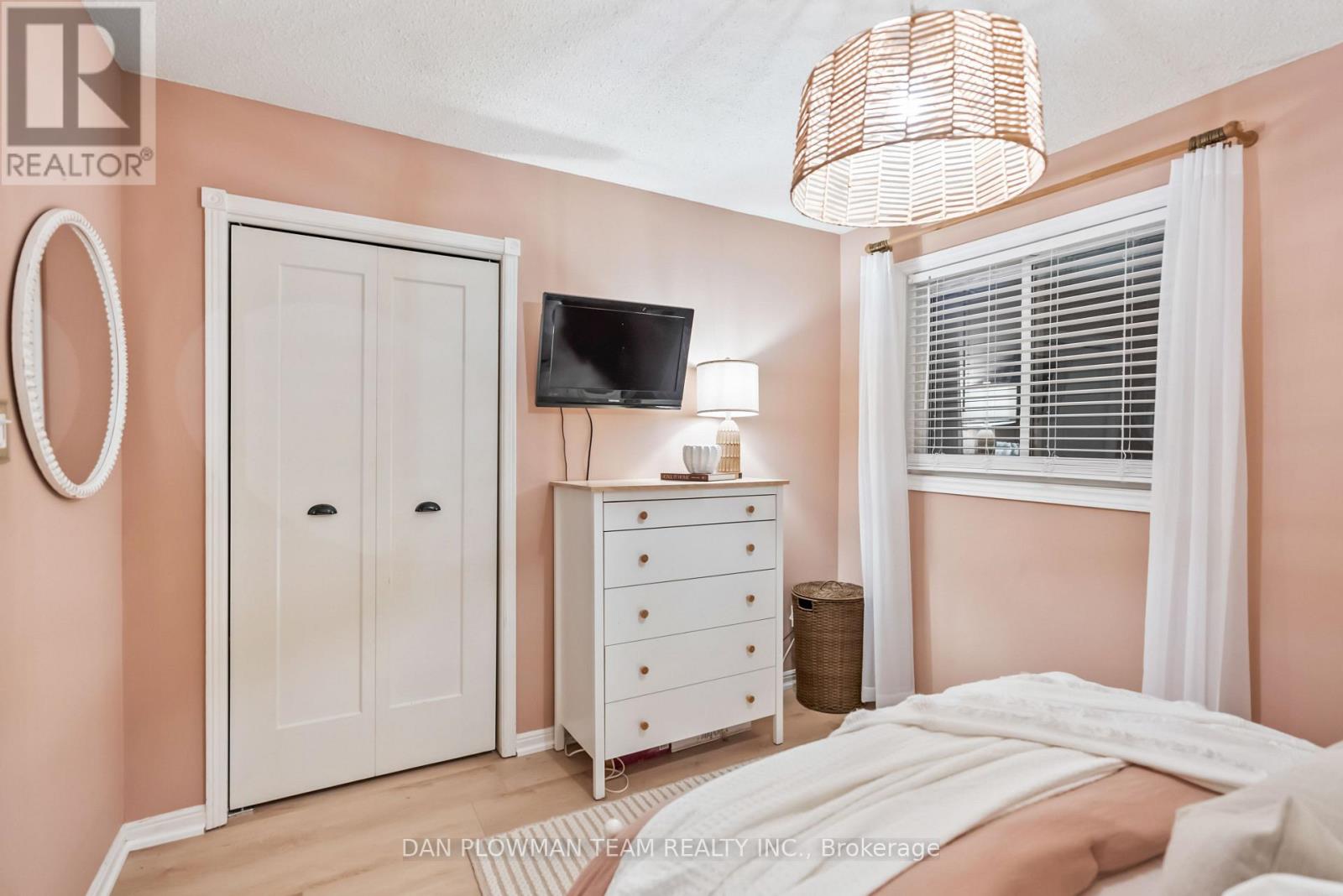 21 Woodlawn Court, Whitby, Ontario  L1N 6R4 - Photo 25 - E12578102