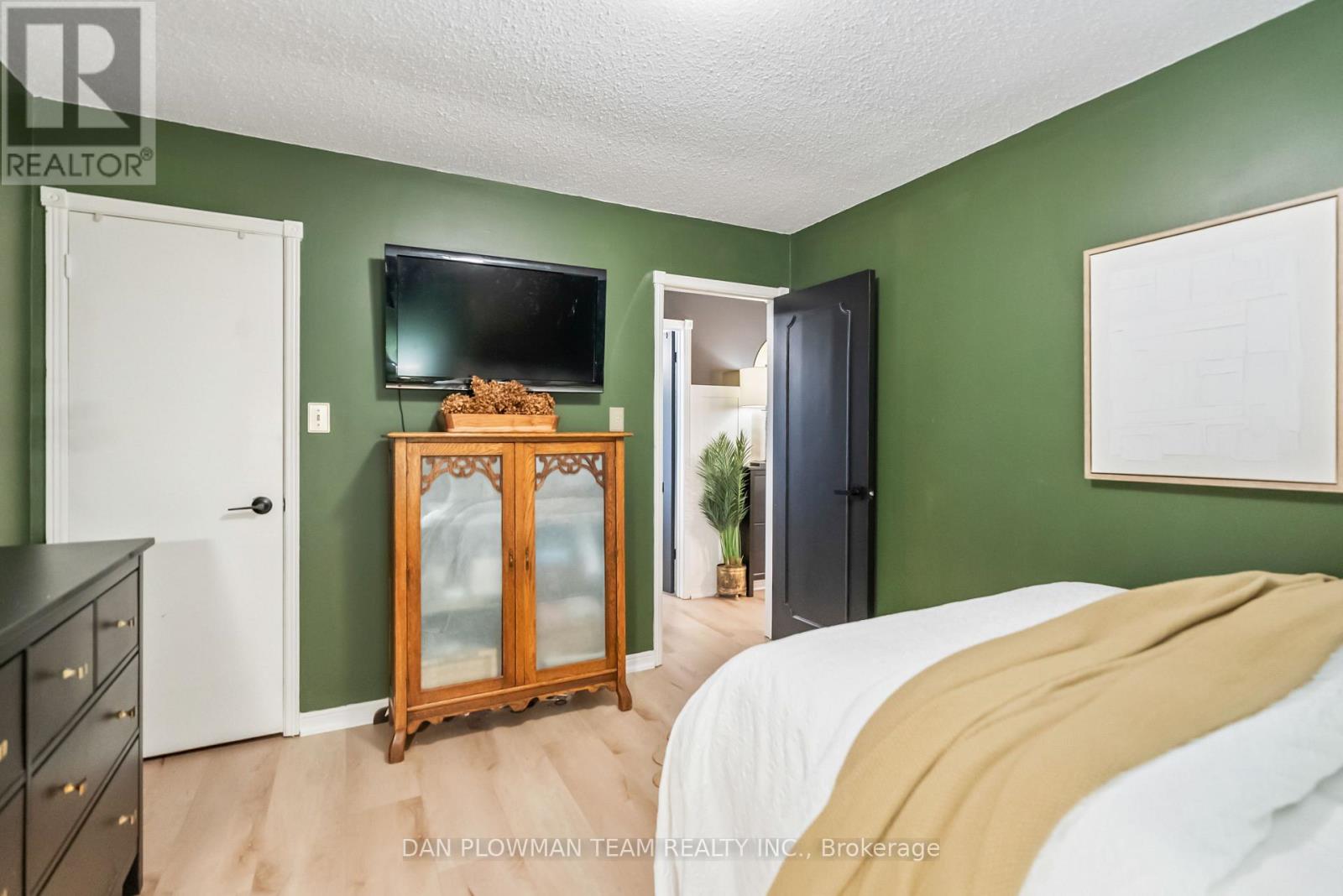 21 Woodlawn Court, Whitby, Ontario  L1N 6R4 - Photo 29 - E12578102