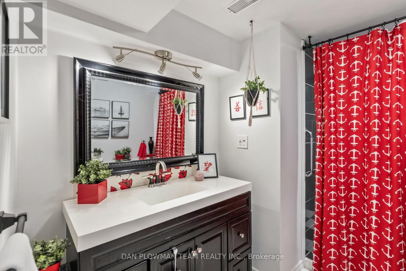 21 Woodlawn Court, Whitby, Ontario  L1N 6R4 - Photo 42 - E12578102