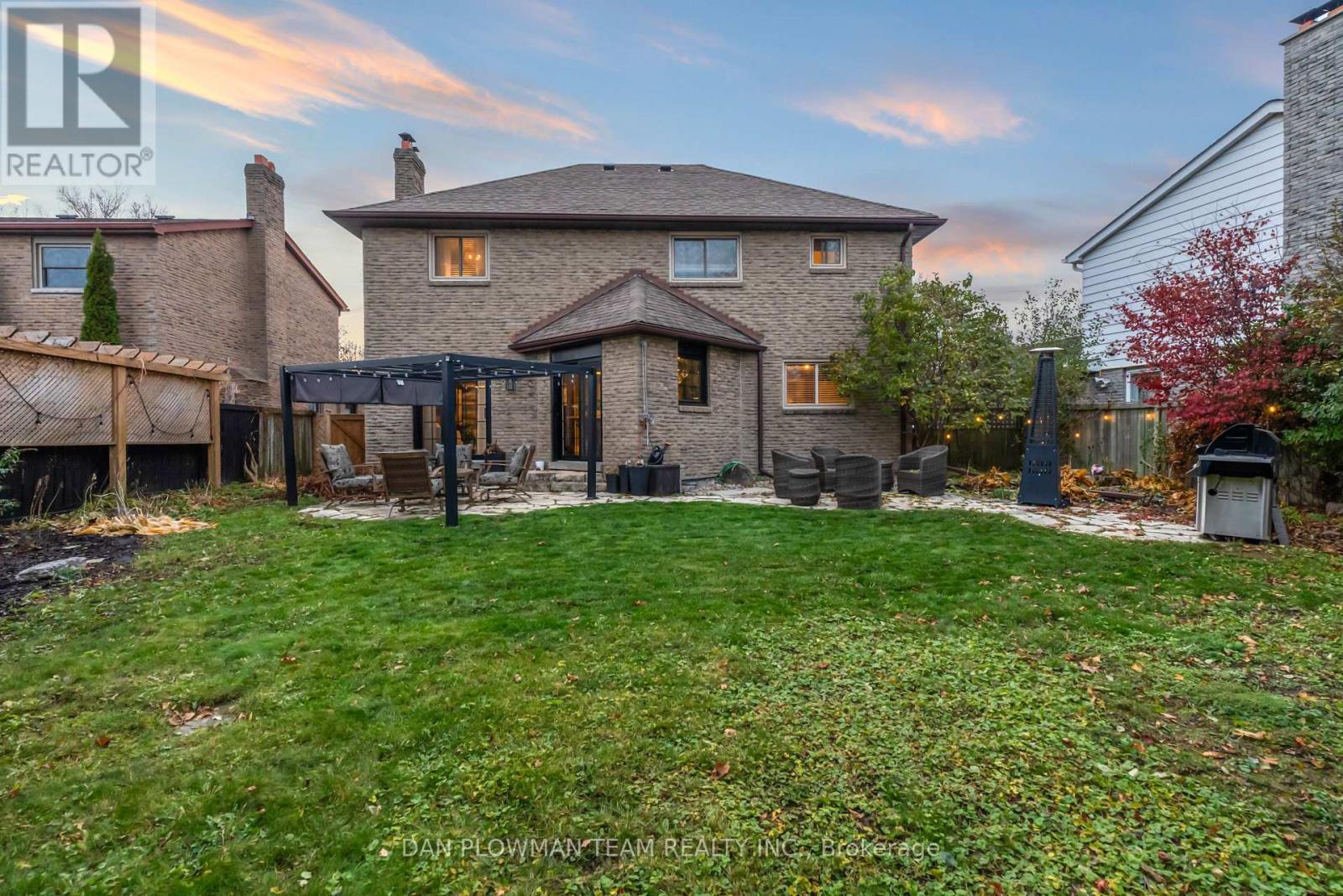 21 Woodlawn Court, Whitby, Ontario  L1N 6R4 - Photo 44 - E12578102