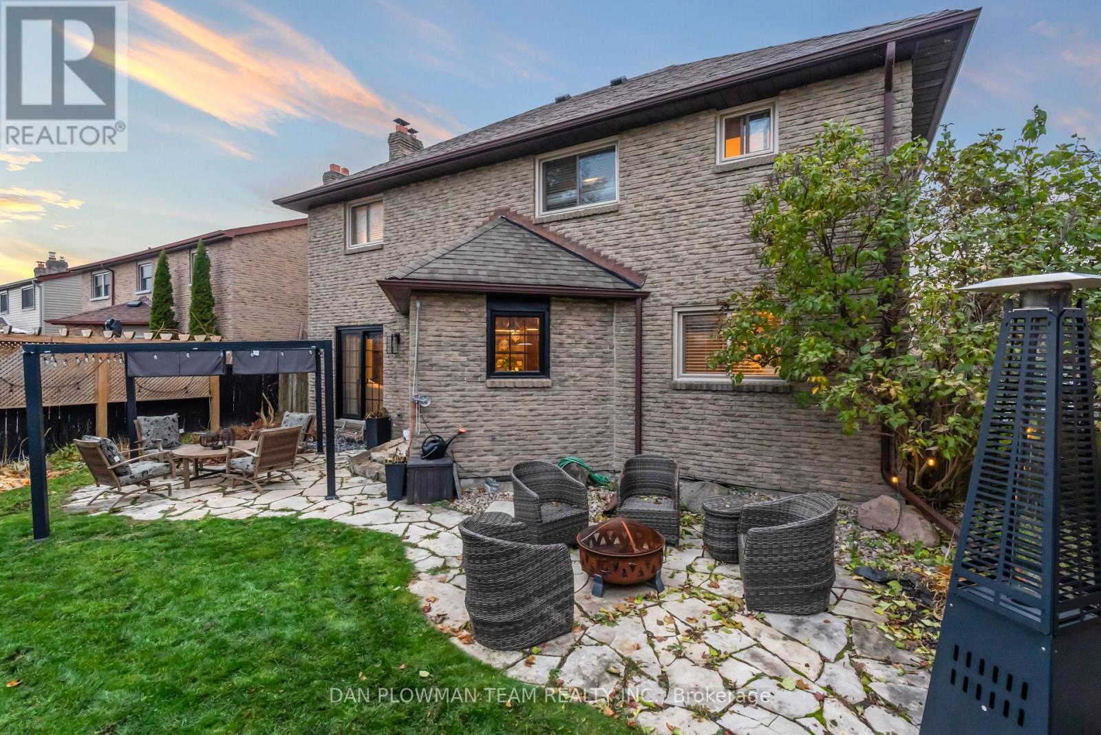 21 Woodlawn Court, Whitby, Ontario  L1N 6R4 - Photo 45 - E12578102