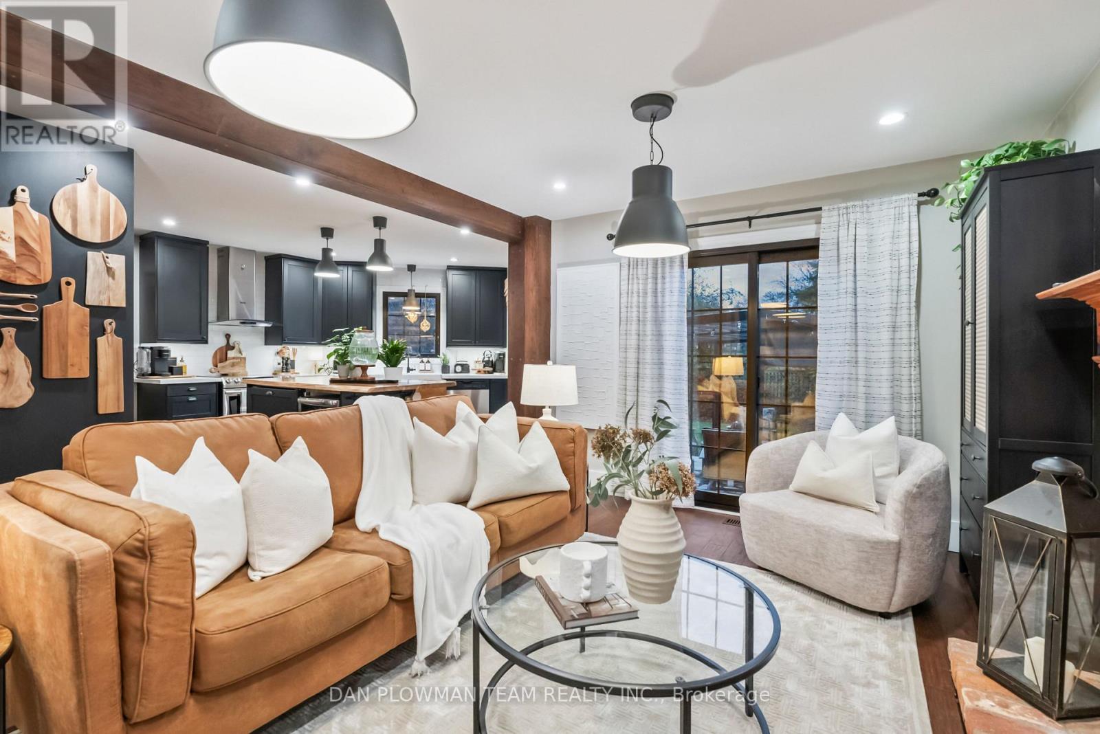 21 Woodlawn Court, Whitby, Ontario  L1N 6R4 - Photo 7 - E12578102