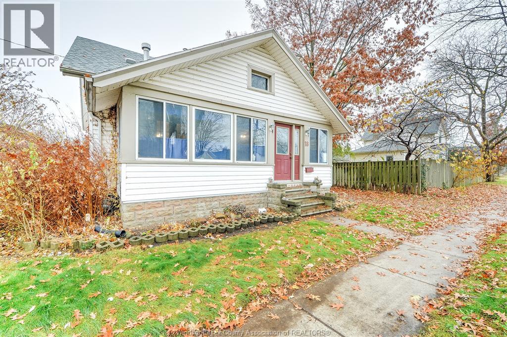 18 Montgomery, Leamington, Ontario  N8H 1A3 - Photo 3 - 25030616