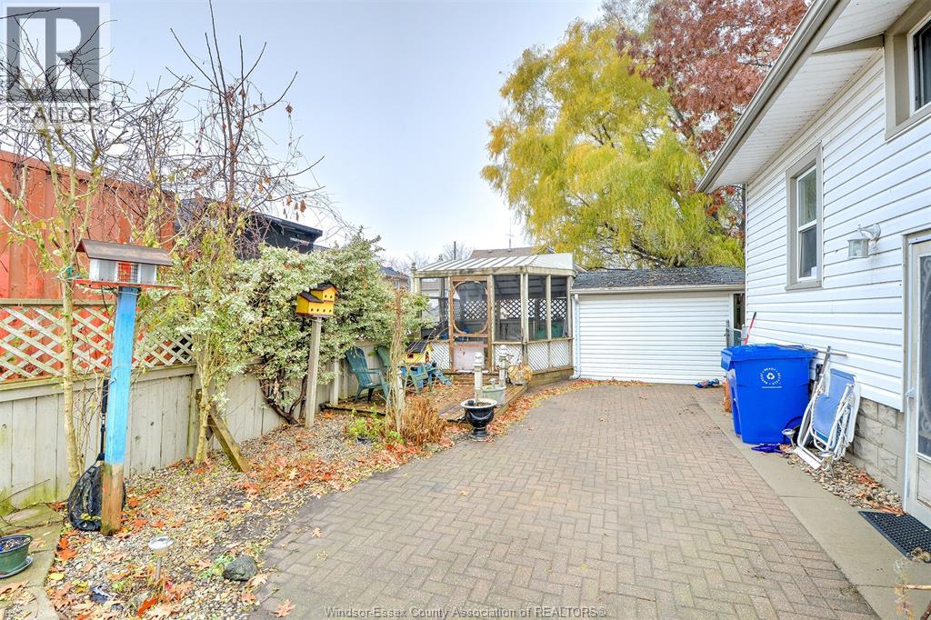 18 Montgomery, Leamington, Ontario  N8H 1A3 - Photo 8 - 25030616