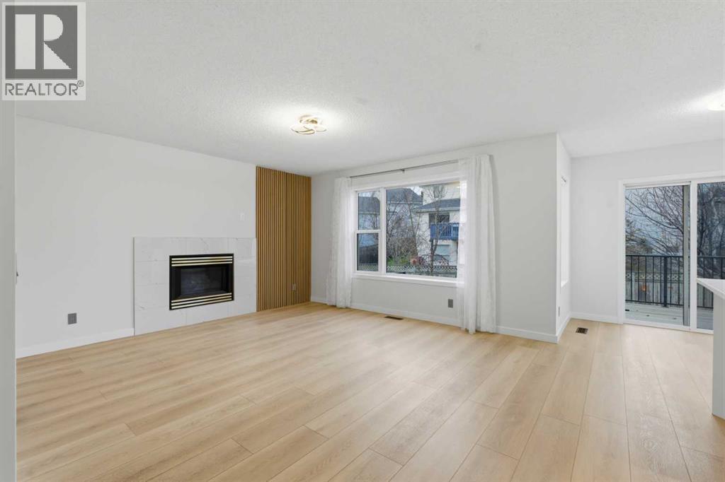 210 Douglas Glen Point Se, Calgary, Alberta  T2Z 3G2 - Photo 8 - A2271386