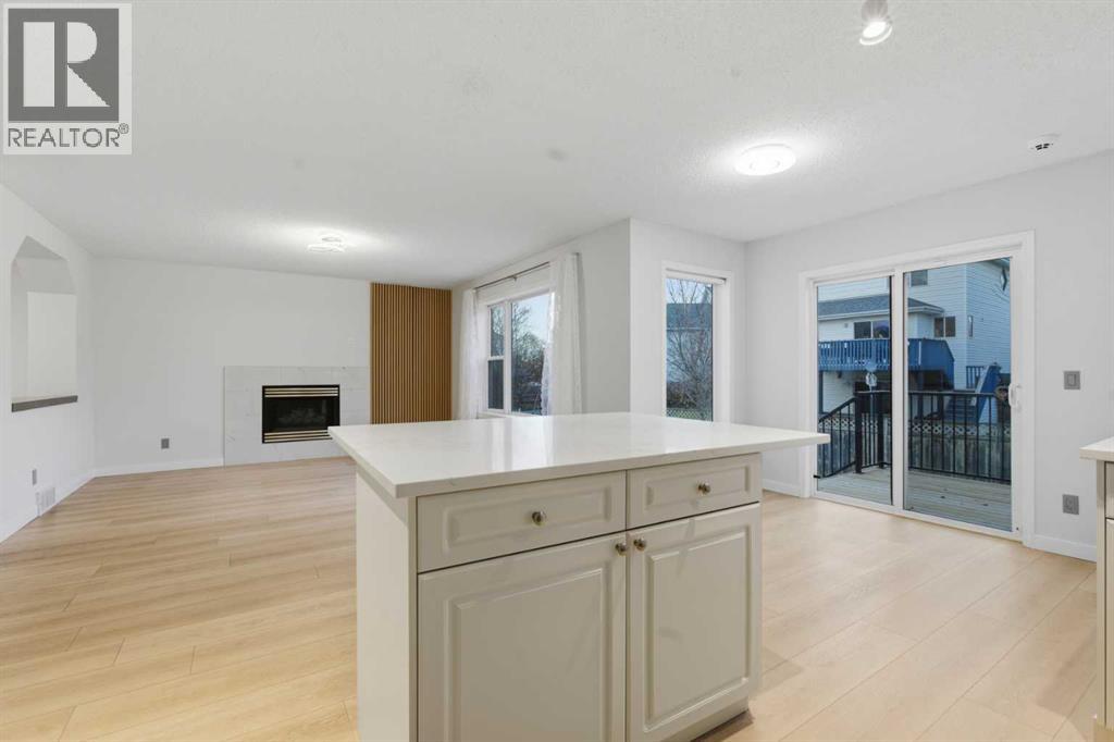 210 Douglas Glen Point Se, Calgary, Alberta  T2Z 3G2 - Photo 17 - A2271386