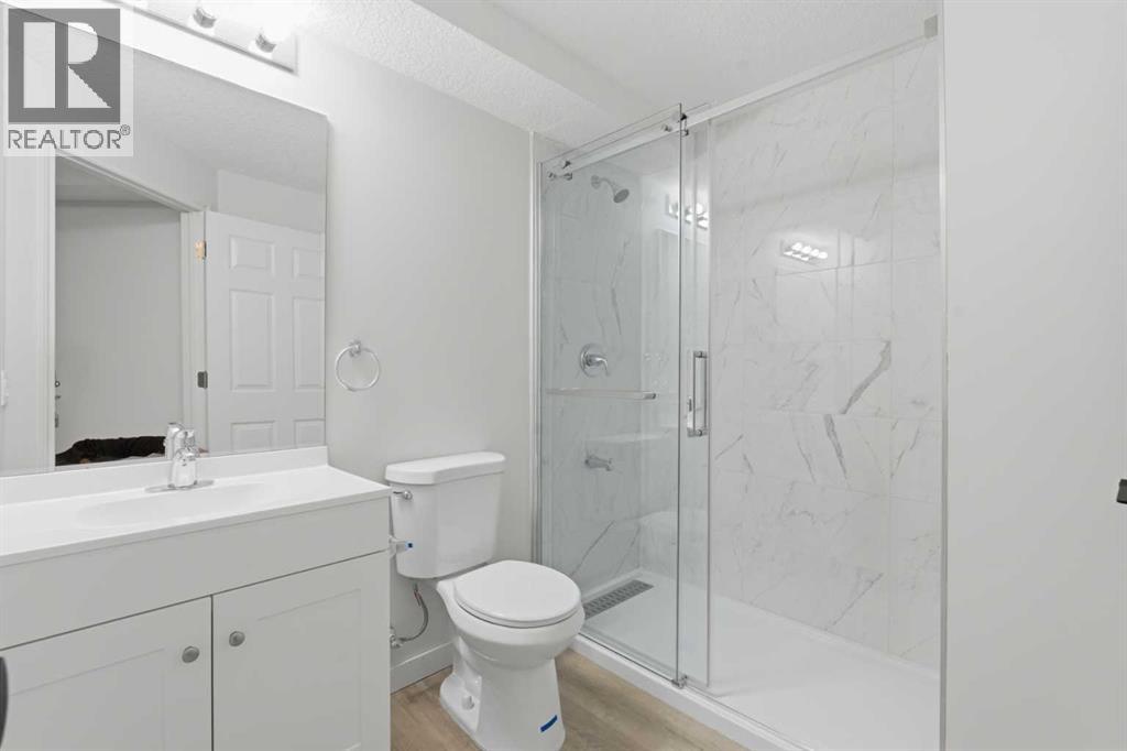 210 Douglas Glen Point Se, Calgary, Alberta  T2Z 3G2 - Photo 35 - A2271386