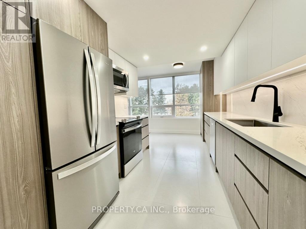 212 - 7601 Bathurst Street, Vaughan, Ontario  L4J 4H5 - Photo 3 - N12578076