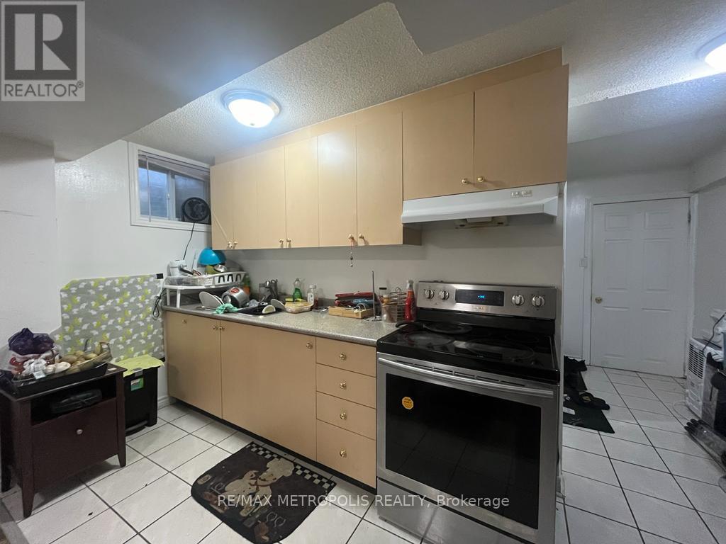 Basement 2 - 2 Mayflower Drive, Markham, Ontario  L3S 4K1 - Photo 3 - N12578122