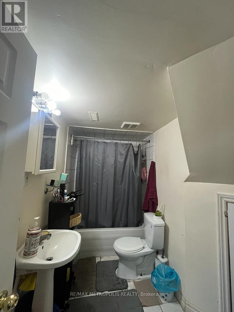Basement 2 - 2 Mayflower Drive, Markham, Ontario  L3S 4K1 - Photo 7 - N12578122