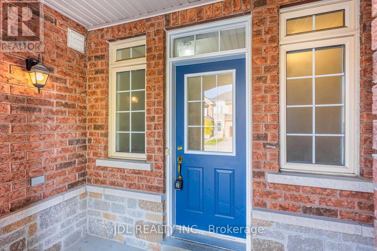 81 Gauguin Avenue, Vaughan, Ontario  L4J 9J4 - Photo 3 - N12578138