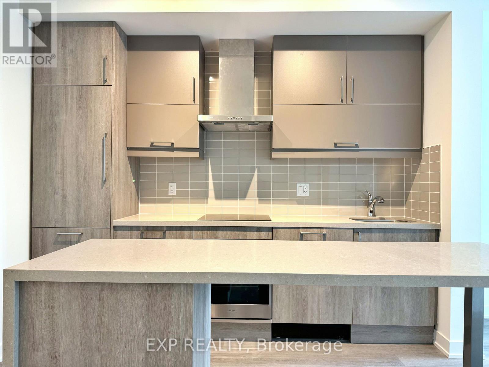 1104 - 8119 Birchmount Road, Markham, Ontario  L6G 0H5 - Photo 2 - N12578158