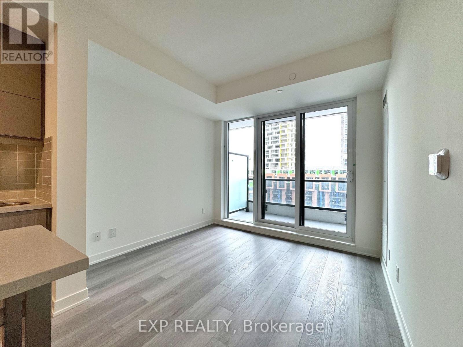 1104 - 8119 Birchmount Road, Markham, Ontario  L6G 0H5 - Photo 3 - N12578158