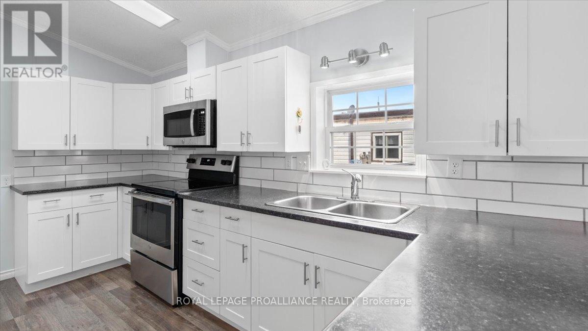 18 - 311 Dundas Street E, Quinte West, Ontario  K8V 1M1 - Photo 9 - X12578182