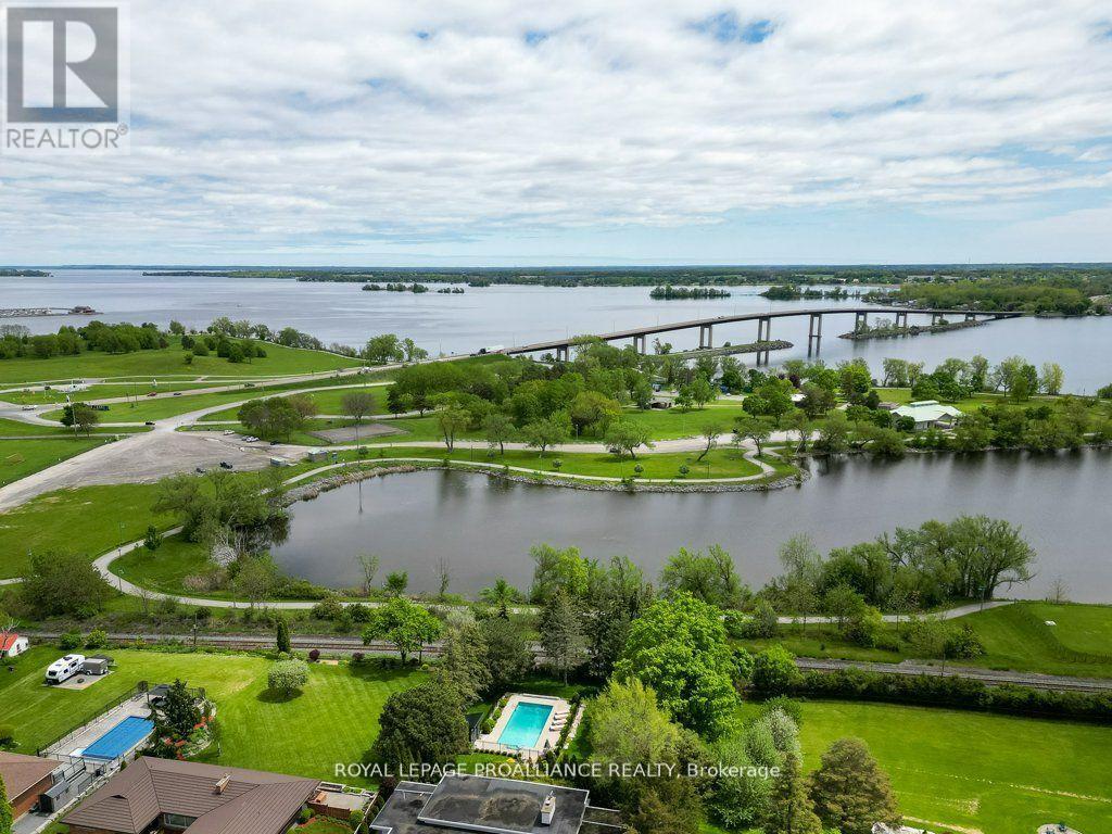 44 Sidney Street, Belleville, Ontario  K8P 3Y8 - Photo 45 - X12578292