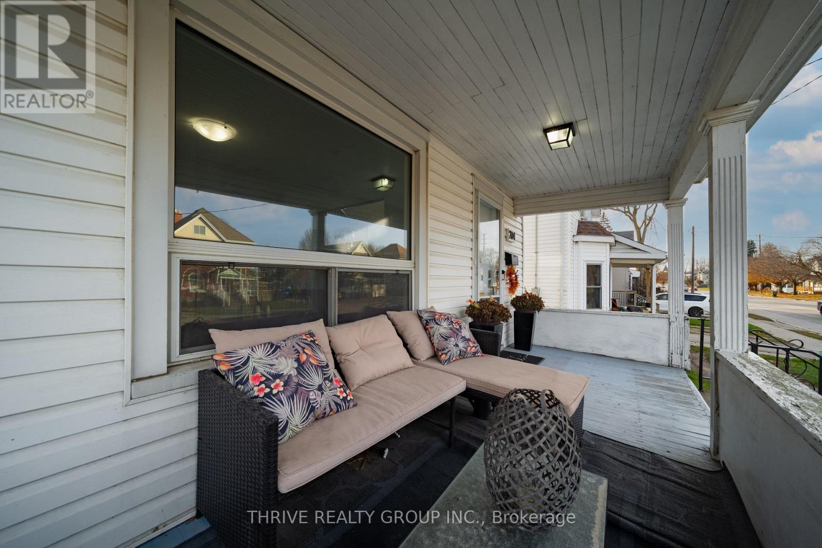 204 Wellington Street, St. Thomas, Ontario  N5R 2S4 - Photo 6 - X12578308