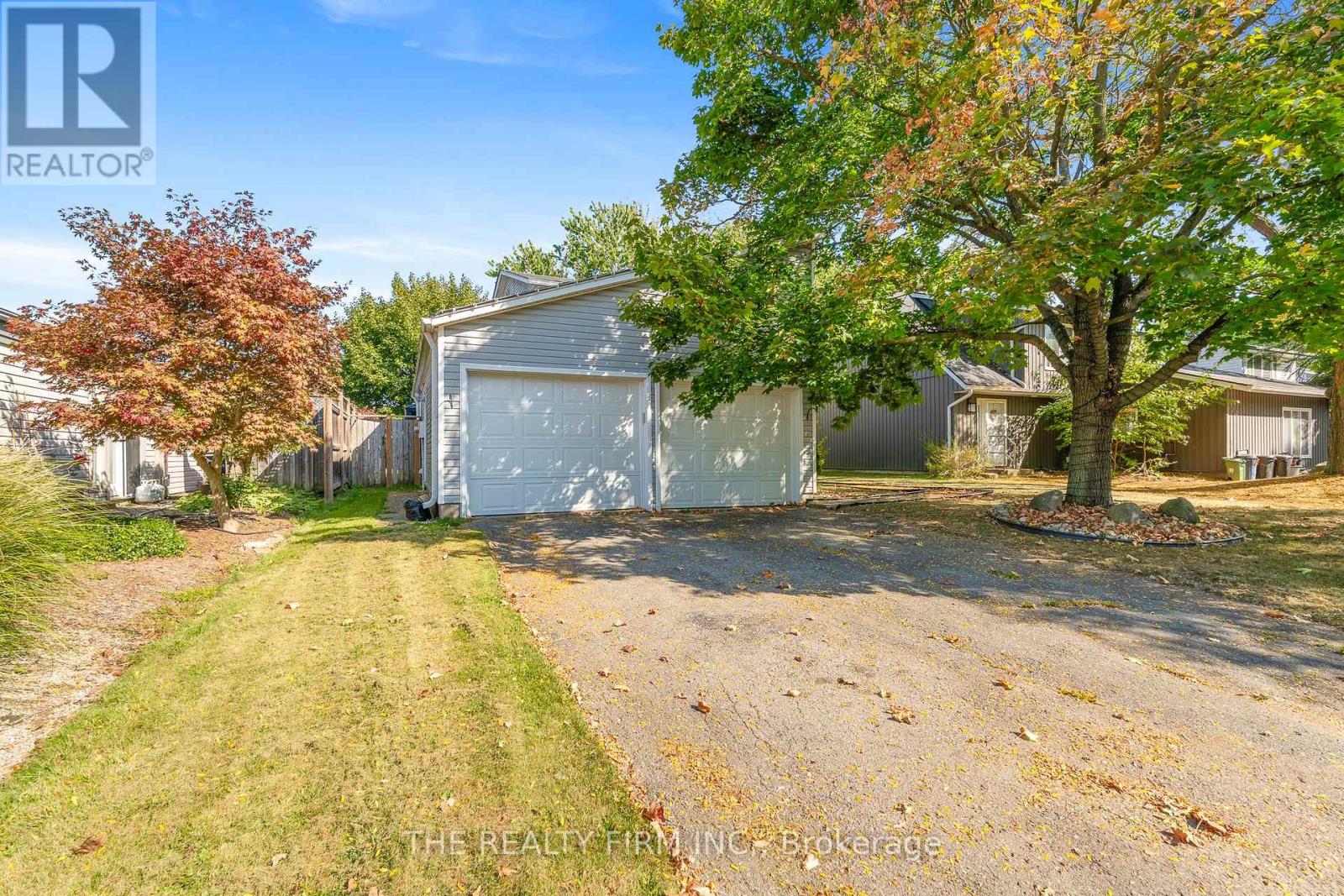 26 Monmore Road, London North, Ontario  N6G 2W6 - Photo 4 - X12578410