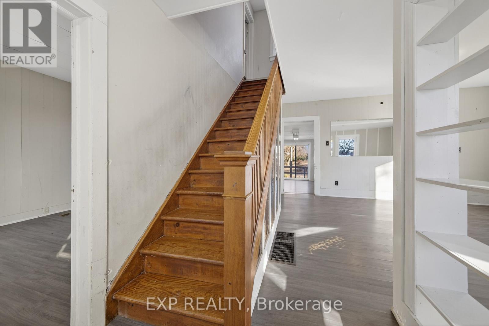 8184 26 Highway, Clearview, Ontario  L0M 1S0 - Photo 30 - S12578082