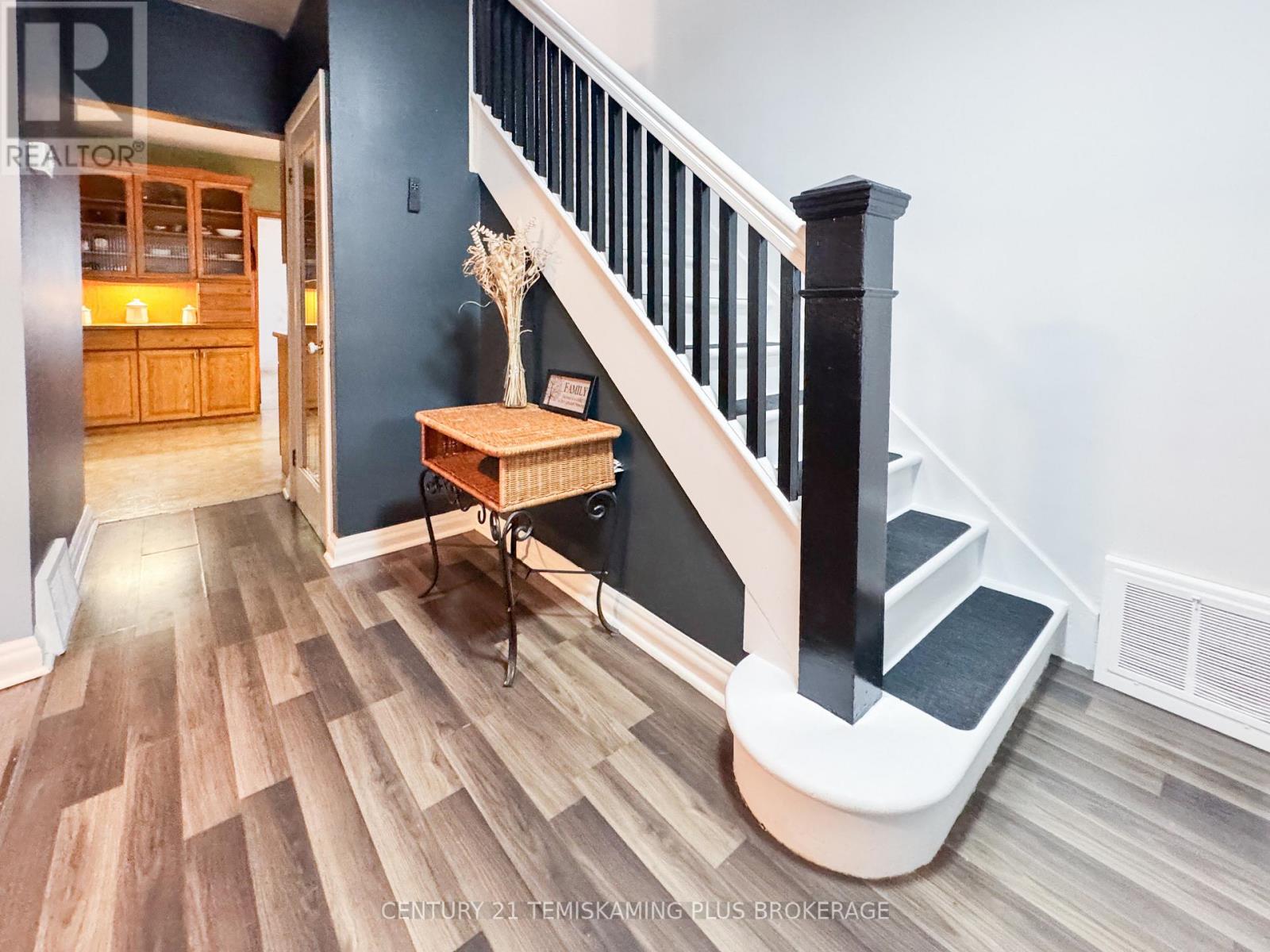 371 Russell Street, Temiskaming Shores, Ontario P0J 1K0 - Photo 4 - T12578394