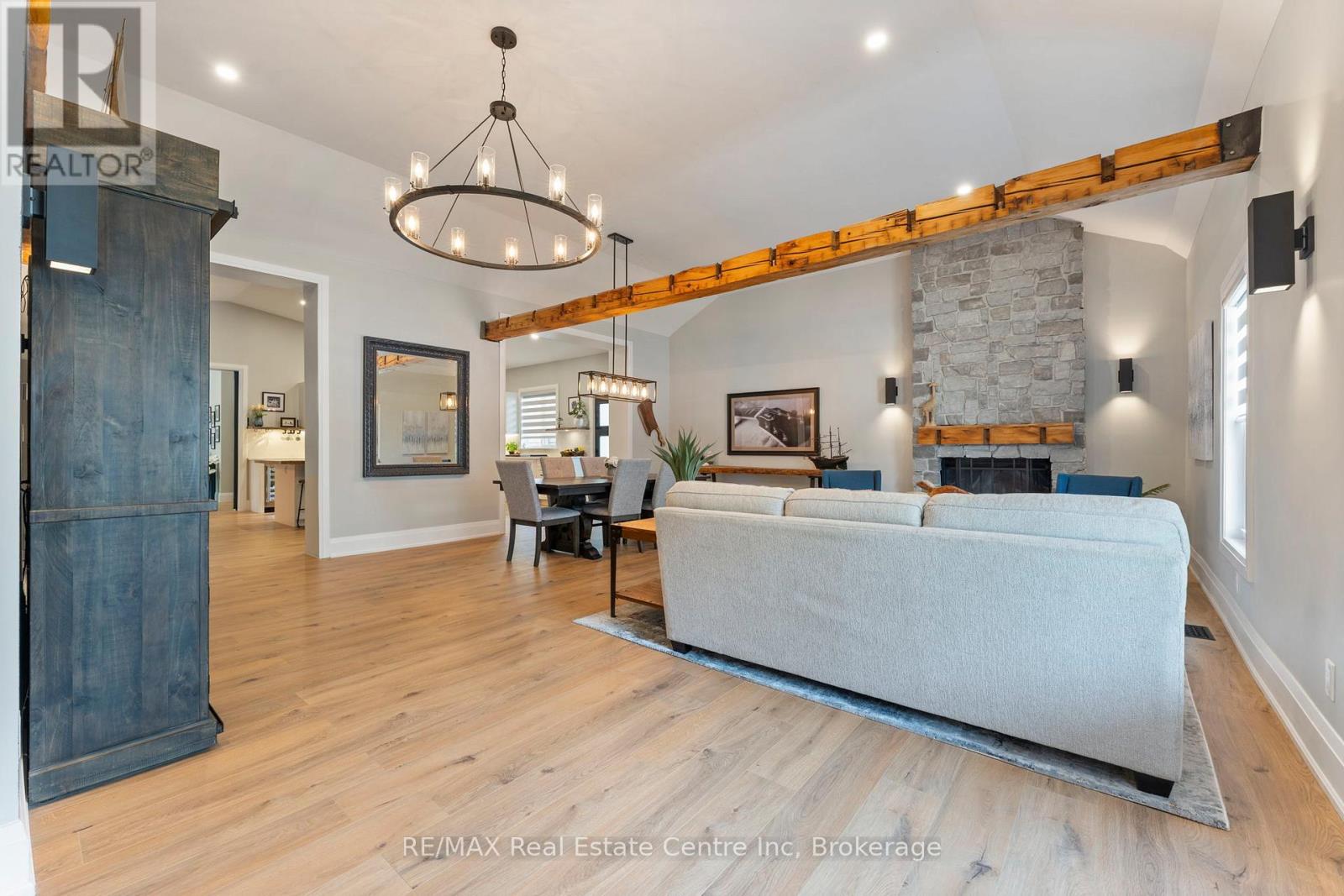 1283 Swan Street, North Dumfries, Ontario  N0B 1E0 - Photo 4 - X12390506