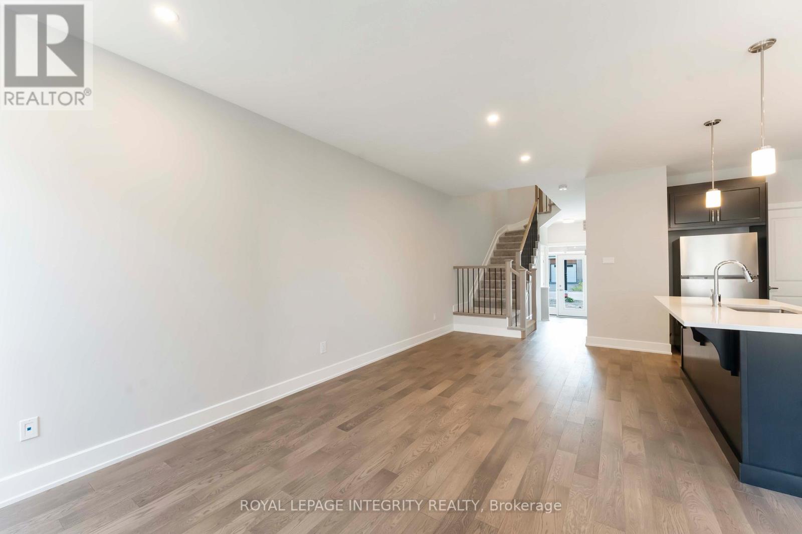 1166 Cope Drive, Ottawa, Ontario  K2S 3C4 - Photo 14 - X12578222