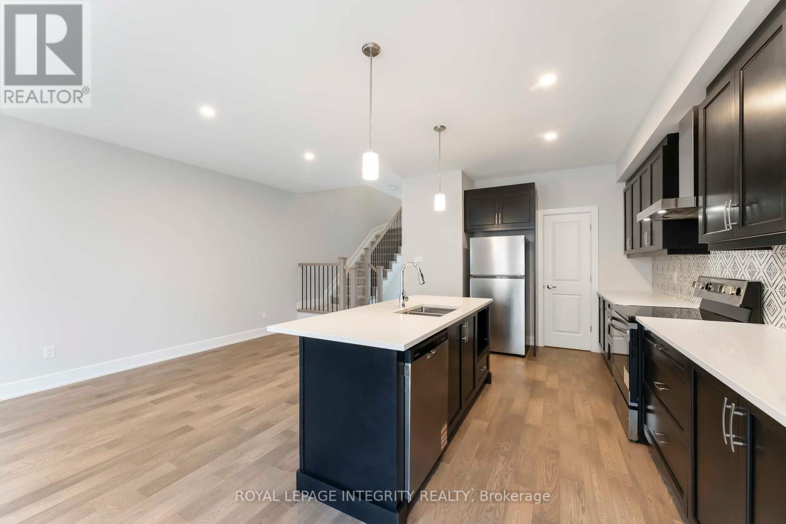 1166 Cope Drive, Ottawa, Ontario  K2S 3C4 - Photo 17 - X12578222