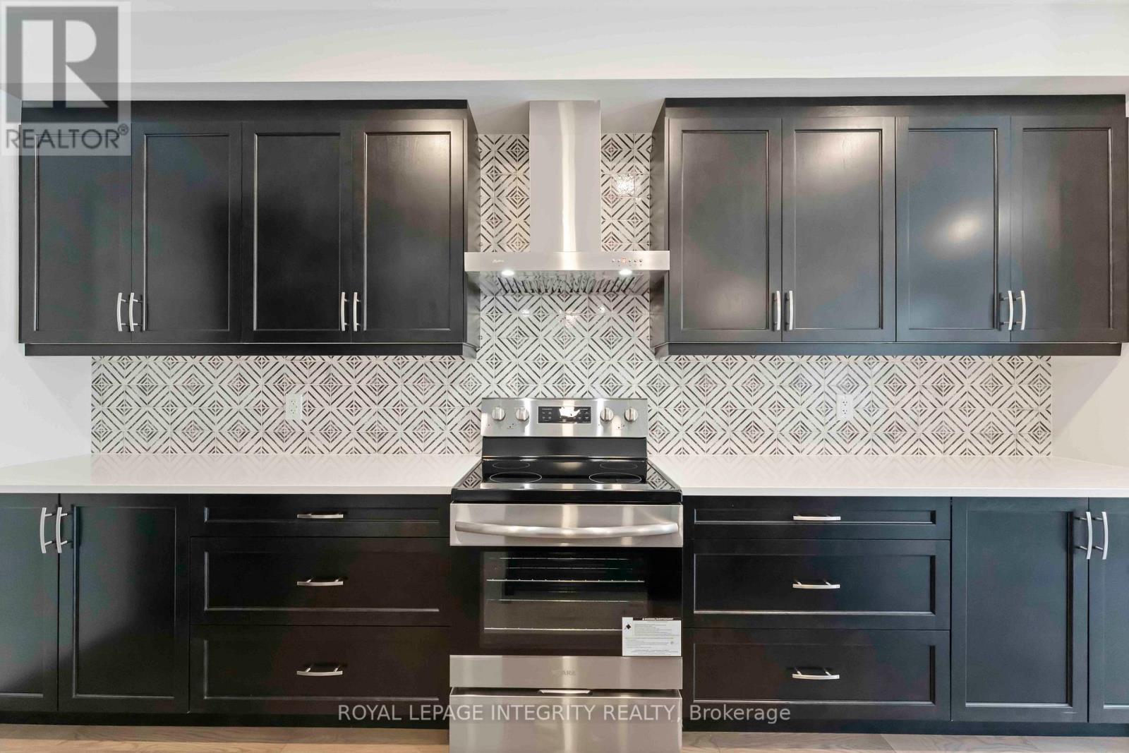 1166 Cope Drive, Ottawa, Ontario  K2S 3C4 - Photo 9 - X12578222