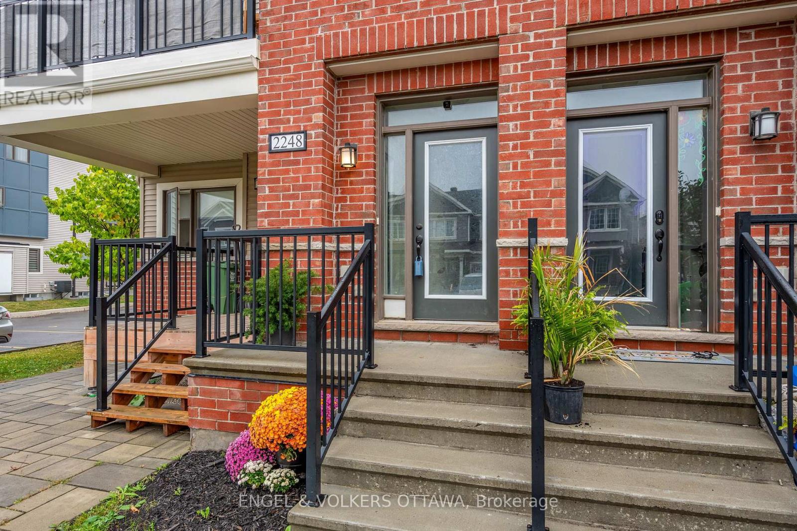 2248 Watercolours Way, Ottawa, Ontario  K2J 6R2 - Photo 3 - X12578266