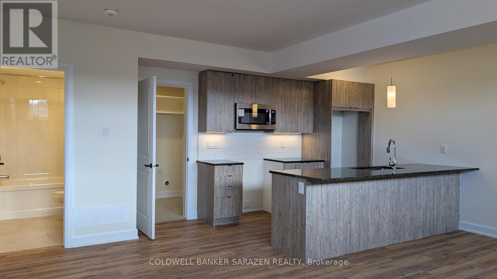 238-B Ginebik Way, Ottawa, Ontario  K1X 0H5 - Photo 10 - X12578398