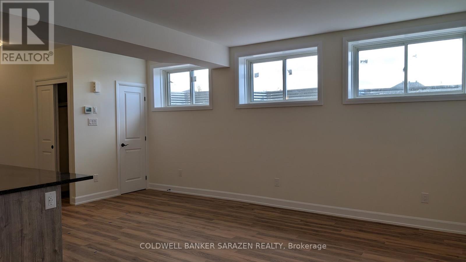 238-B Ginebik Way, Ottawa, Ontario  K1X 0H5 - Photo 11 - X12578398