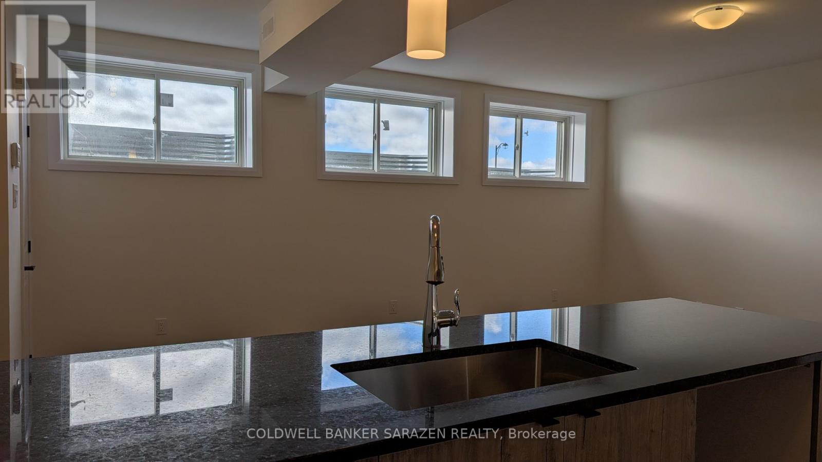 238-B Ginebik Way, Ottawa, Ontario  K1X 0H5 - Photo 12 - X12578398