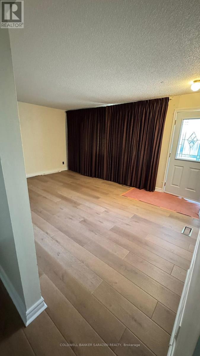 2536 Roman Avenue, Ottawa, Ontario  K2B 7X9 - Photo 4 - X12578412