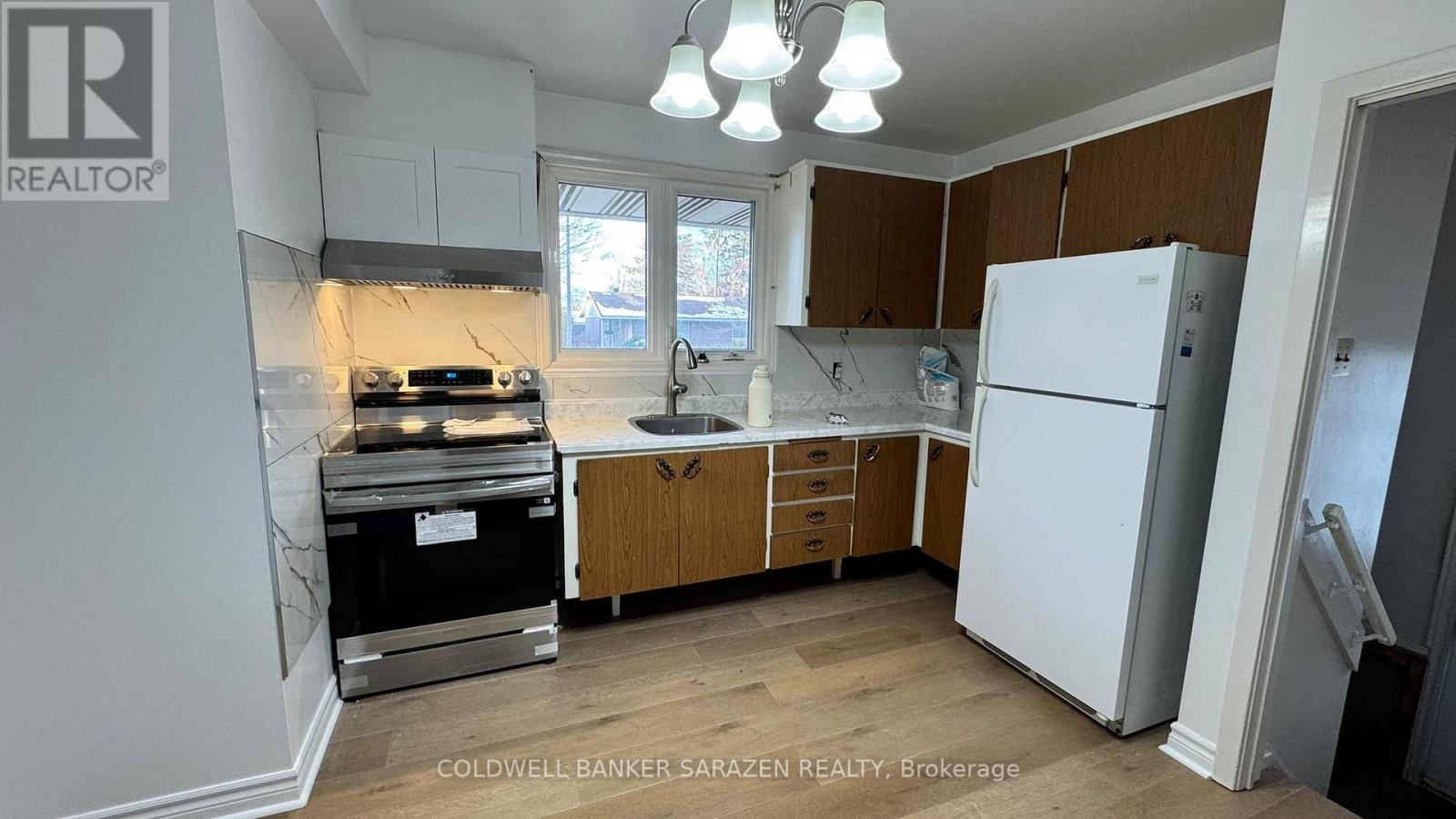 2536 Roman Avenue, Ottawa, Ontario  K2B 7X9 - Photo 8 - X12578412