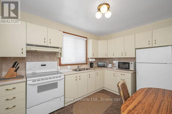 264 Grays Road, Hamilton, Ontario  L8E 1V1 - Photo 13 - X12578212