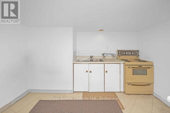 264 Grays Road, Hamilton, Ontario  L8E 1V1 - Photo 30 - X12578212