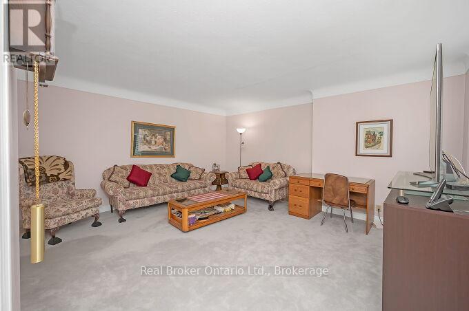 264 Grays Road, Hamilton, Ontario  L8E 1V1 - Photo 8 - X12578212