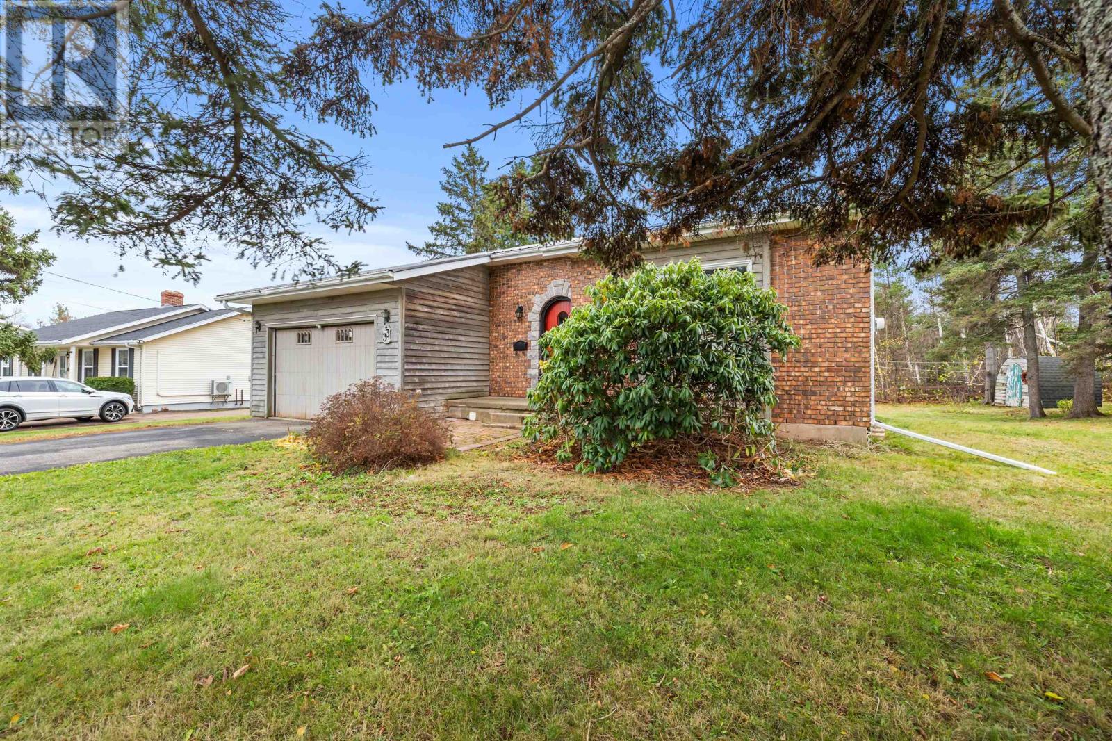 33 Irwin Drive, Charlottetown, Prince Edward Island  C1E 1R9 - Photo 31 - 202528574