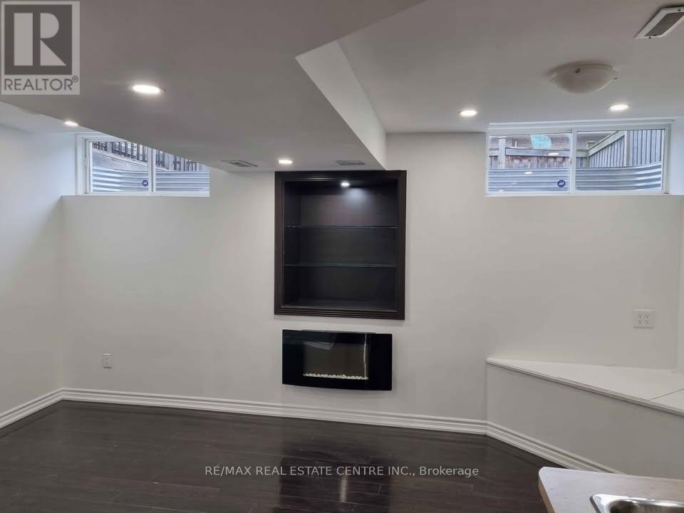 1268 Rolph Bsmt Terrace, Milton, Ontario  L9T 7C8 - Photo 11 - W12578080