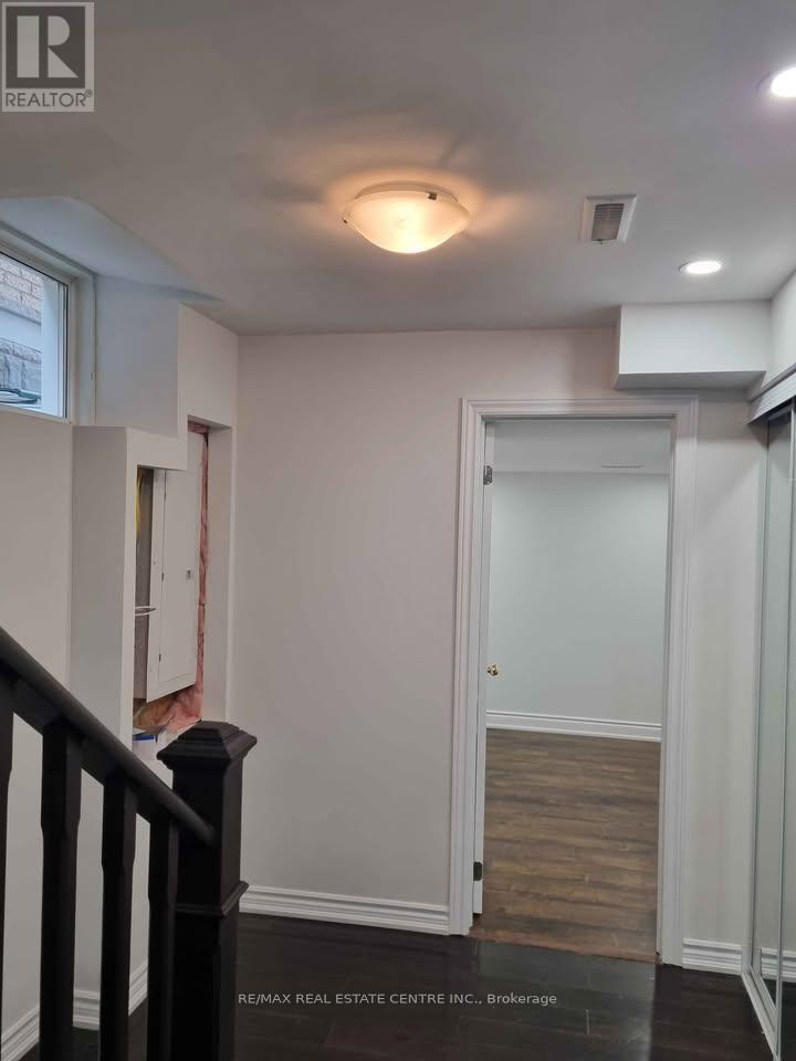 1268 Rolph Bsmt Terrace, Milton, Ontario  L9T 7C8 - Photo 4 - W12578080