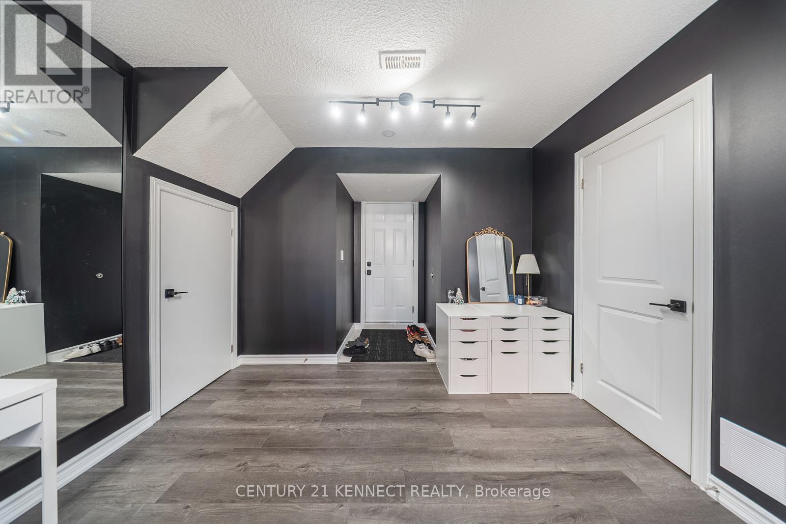 132 - 445 Ontario Street S, Milton, Ontario  L9T 9K5 - Photo 35 - W12578108