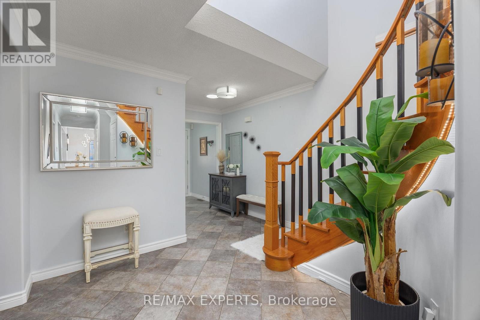 482 Malaga Road, Mississauga, Ontario  L5B 3W2 - Photo 20 - W12578110