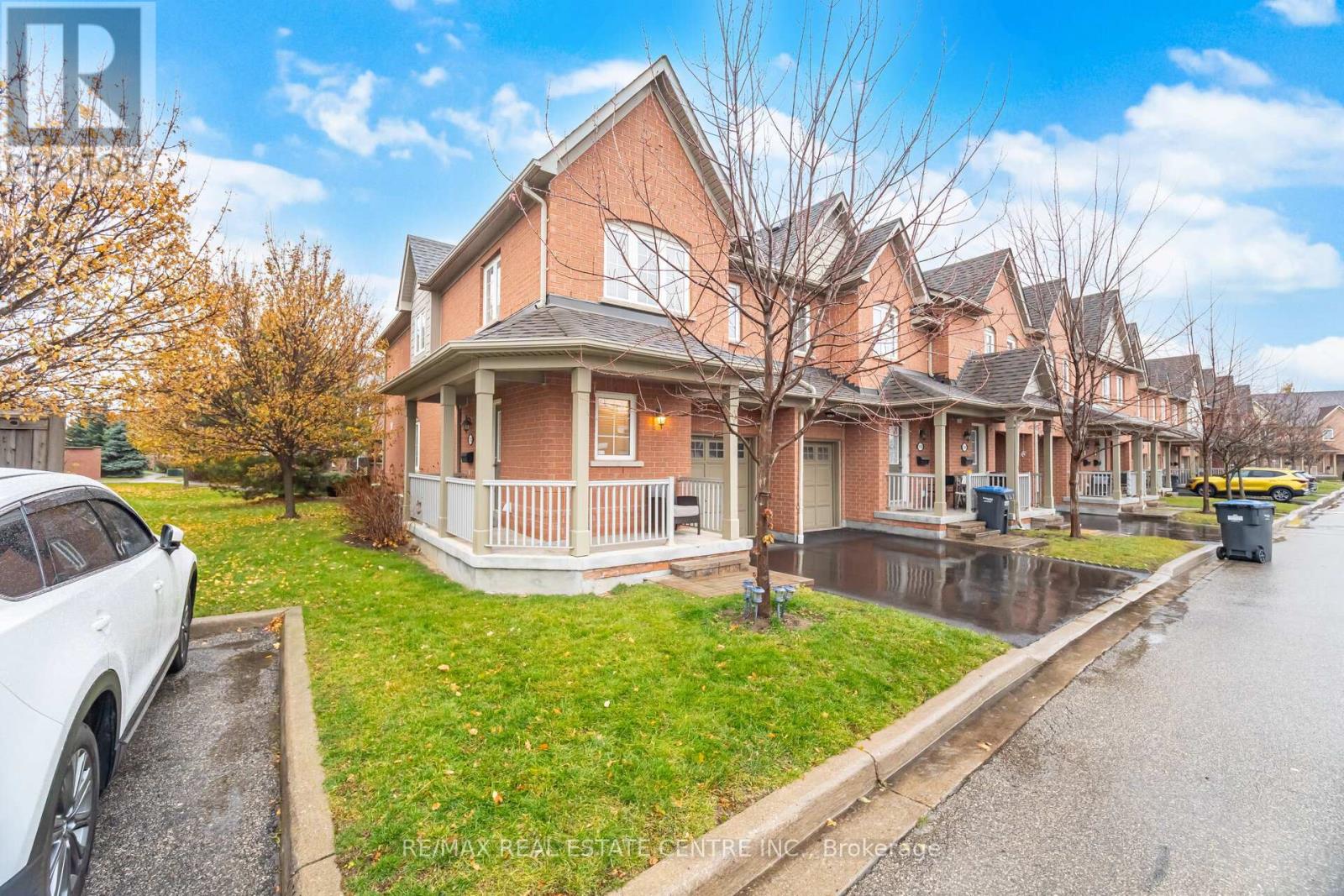 112 - 3150 Erin Centre Boulevard, Mississauga, Ontario  L5M 7Z3 - Photo 2 - W12578156